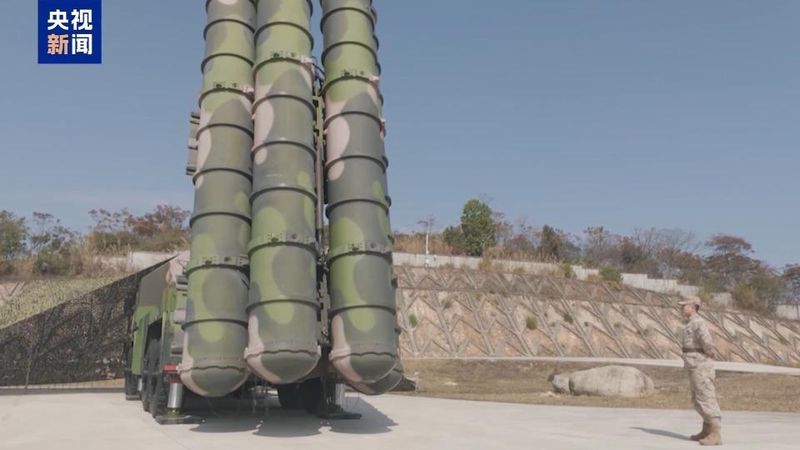  视频丨强强对抗→强强联手 东部战区多兵种“聚合”练兵 新闻