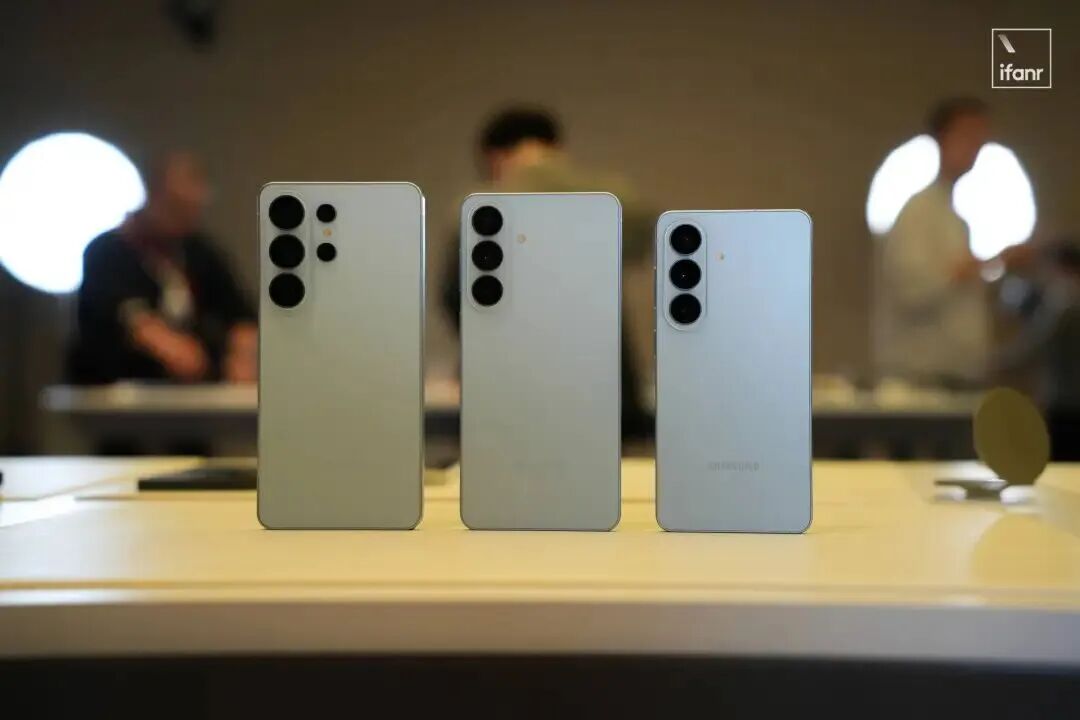  今年所有品牌手机即将大幅涨价，涨1000以上？AI的红利没吃上，钱包先空了 新闻