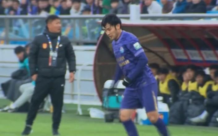 家乡情怀涌上心头,吴兴涵首秀虽平淡;未来可期,他誓要全力以赴。 体育新闻