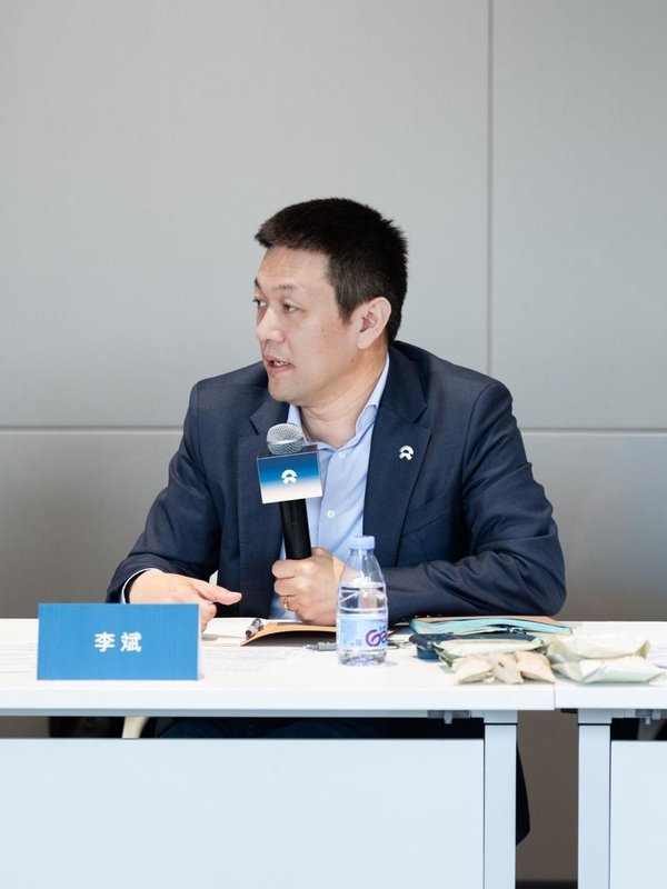 蔚来迎来历史性转折:11年磨砺后单季盈利终现;李斌直言,盈利只是常识回归;高端大型SUV战略持续发力。 汽车科技