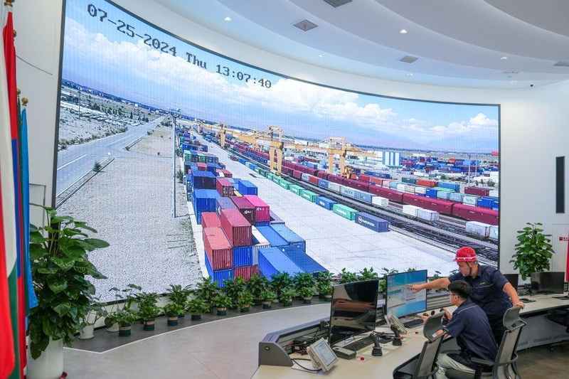 钢铁驼队驰骋亚欧;总书记四问启航新程;中欧班列如何跨越十五载。 文化旅游